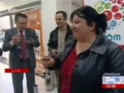 Bóng đá anh, ngoại hạng anh, lịch thi đấu euro 2012, Một người tị nạn ở Gruzia trúng xổ số 2,5 triệu USD